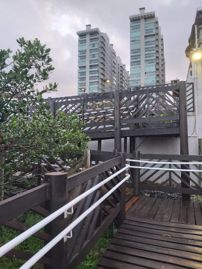 Ape Estilo Resort C/ Pe Na Areia E Vista Mar, Proximo Ao Beto Carrero Piçarras Eksteriør bilde