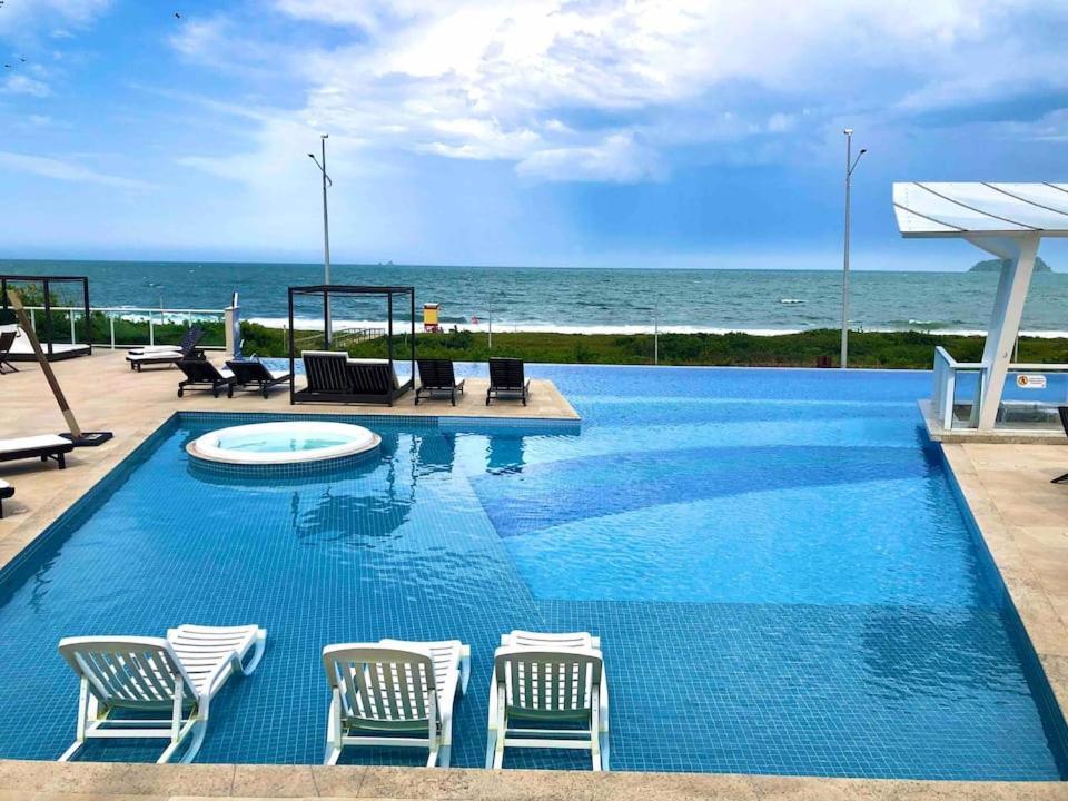 Ape Estilo Resort C/ Pe Na Areia E Vista Mar, Proximo Ao Beto Carrero Piçarras Eksteriør bilde