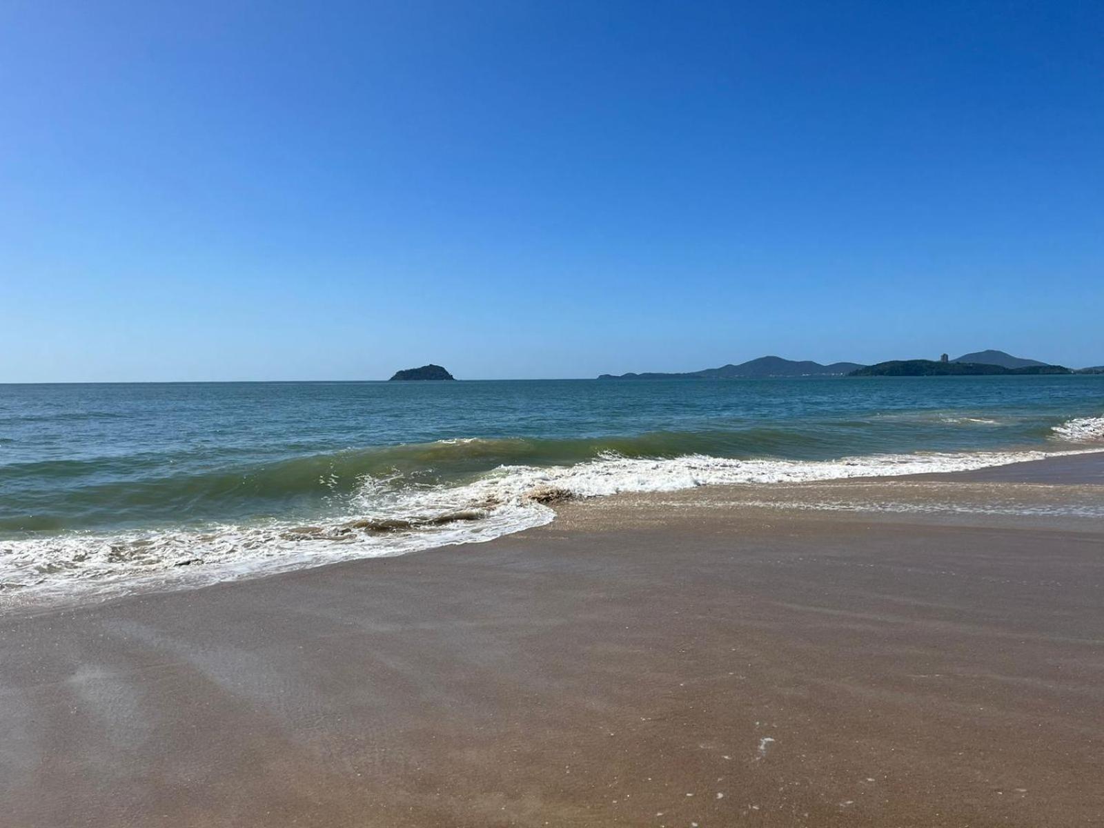 Ape Estilo Resort C/ Pe Na Areia E Vista Mar, Proximo Ao Beto Carrero Piçarras Eksteriør bilde